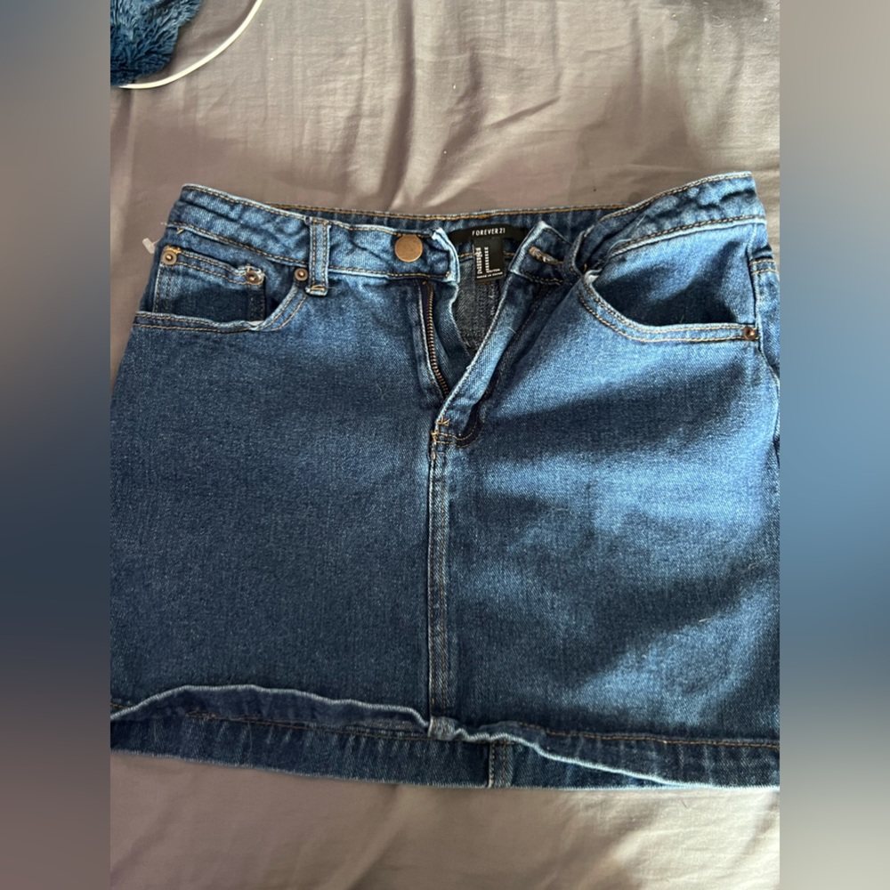 mini denim blue skirt from forever 21. size medium perfect condition